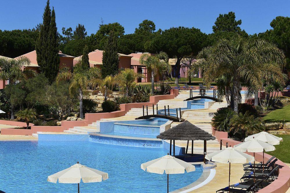 Pestana Vila Sol - Vilamoura Premium Golf Resort Kültér fotó A swimming pool at a resort in Tunisia