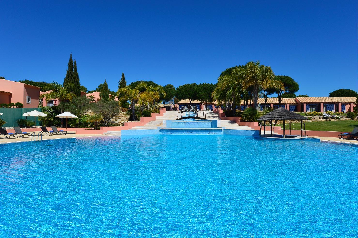 Pestana Vila Sol - Vilamoura Premium Golf Resort Kültér fotó The resort's main swimming pool